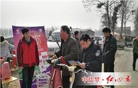 老乡，您买肥吗？这款肥料适宜用于经济作物